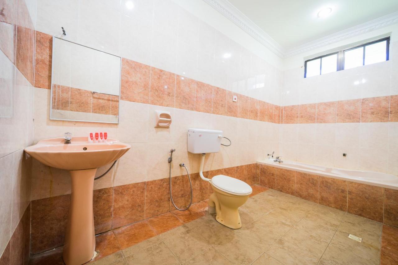 Terap Inn Kampong Raja Zewnętrze zdjęcie